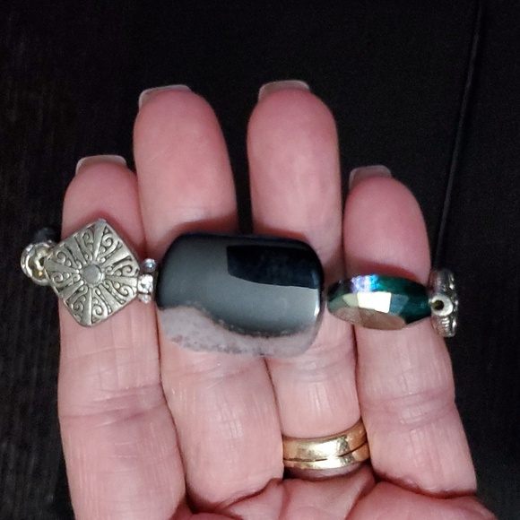 Vintage Beaded Bracelt - Picture 2 of 3